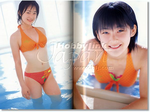 嗣永桃子写真集 momo | HLJ.co.jp